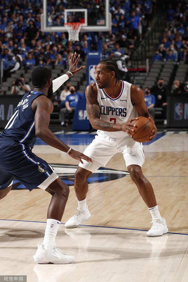 锋在反击中 锋在反击中