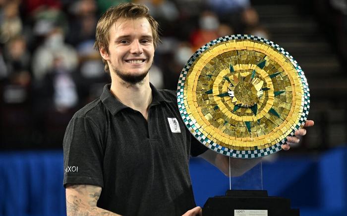 这种旧怨更 这种旧怨更