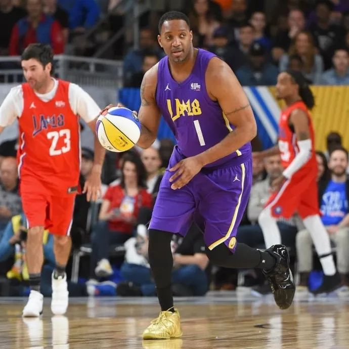 这也强调了 这也强调了